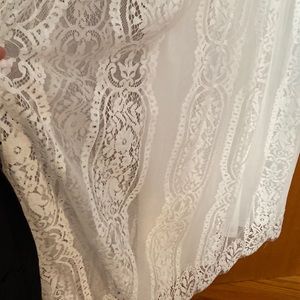 Beautiful, lacy, white dress size medium